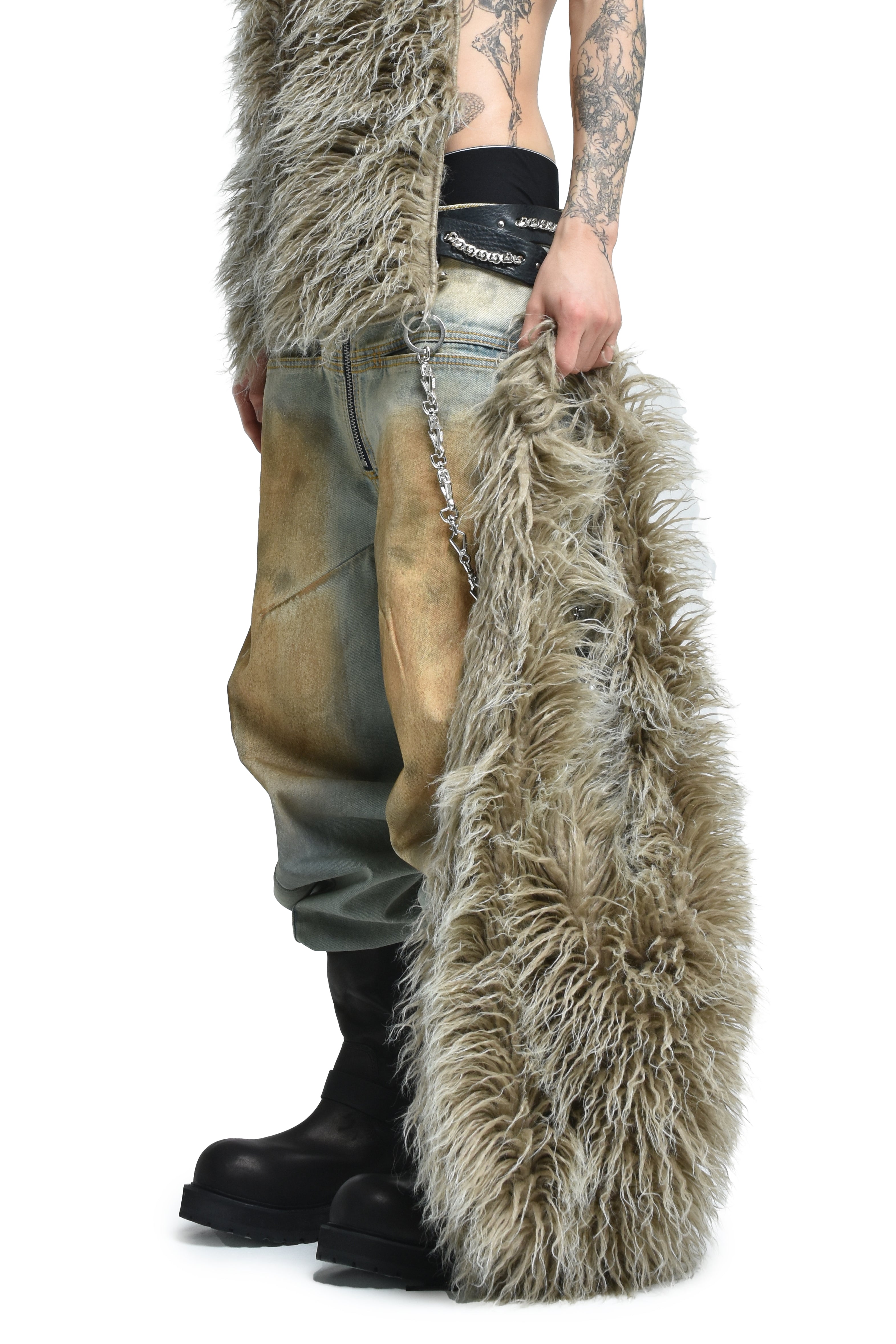 HAIRY FUR SHOULDER BAG / DUSTY BEI - FILTH HOMME