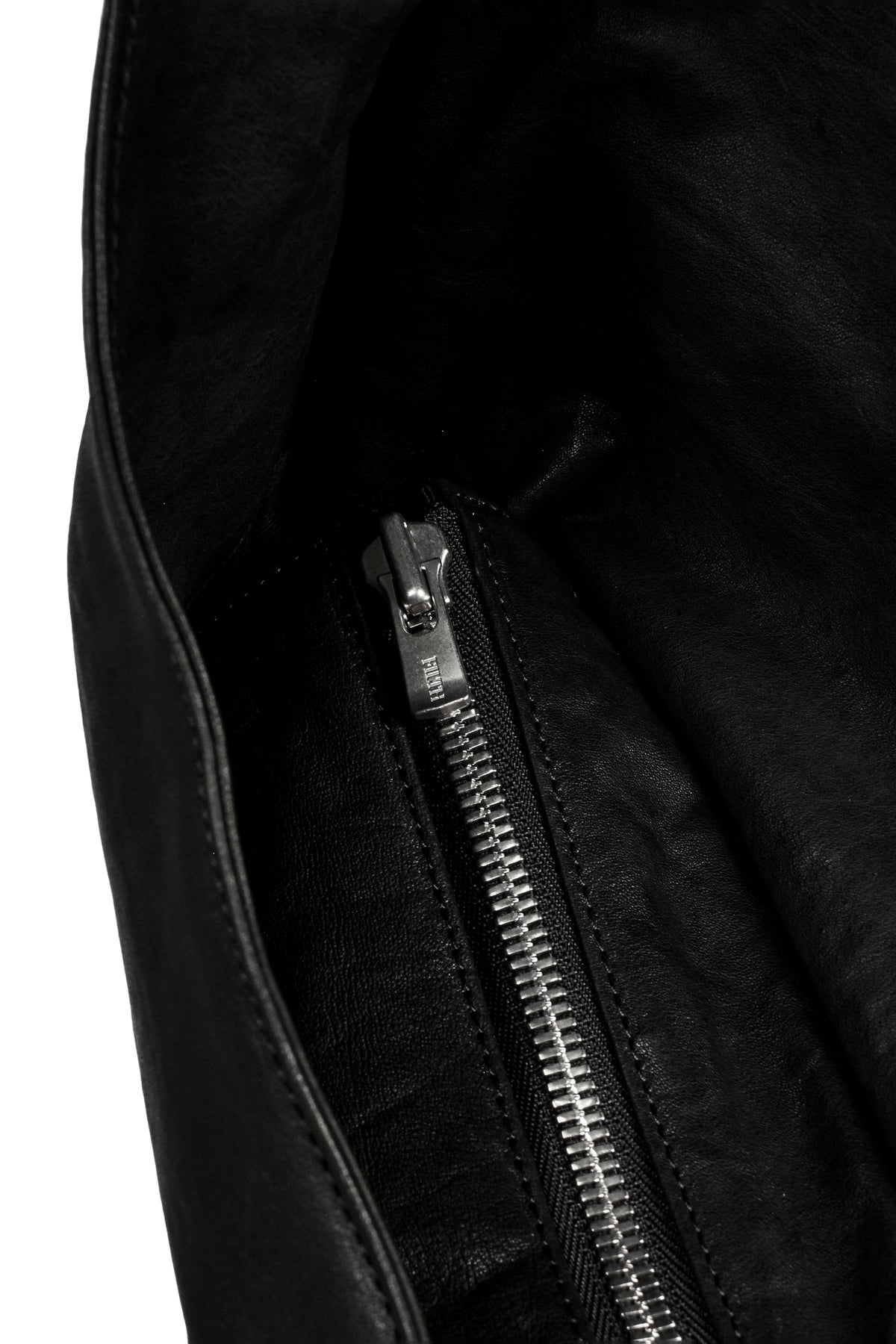 × T.A.S CARGO SHOULDER / BLK