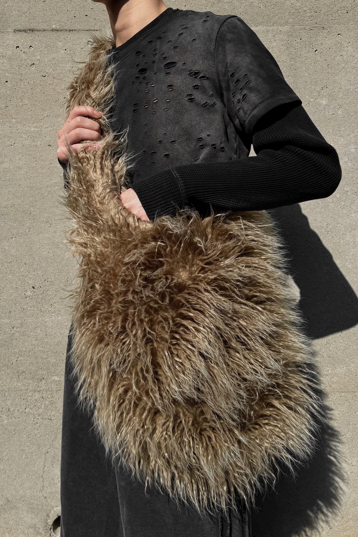 HAIRY FUR OVERSIZED SHOULDER BAG